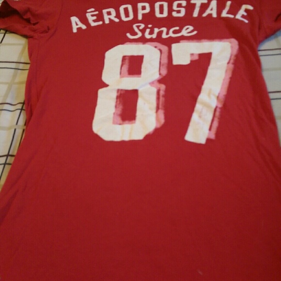 Aeropostale t shirt