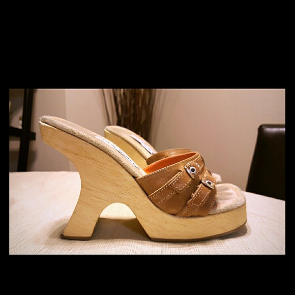 Funky tan wedges