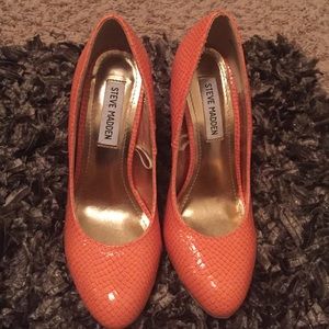 Steve Madden Coral Faux Snakeskin pumps