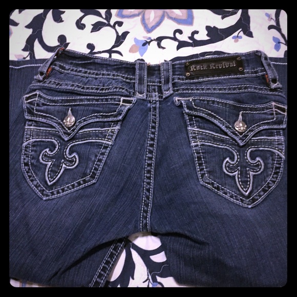 Size 30 rock revival capris