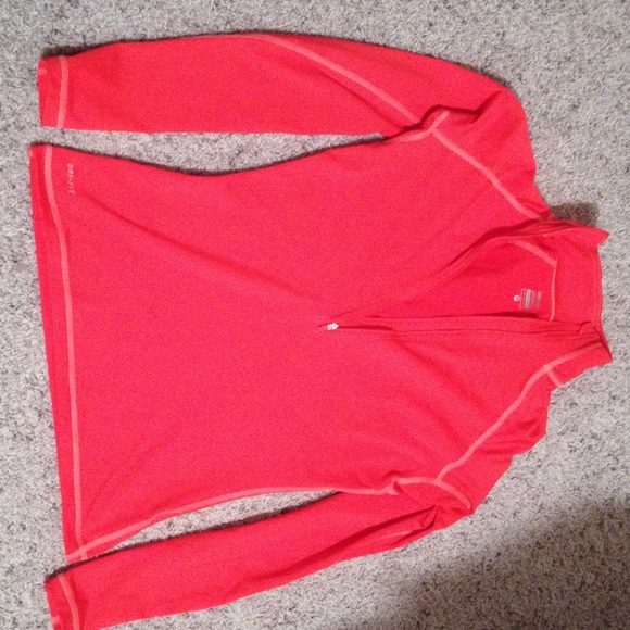 Never worn Nike Dri-fit jacket.