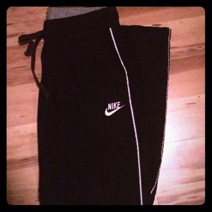Black nike sweats