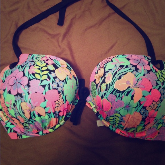 Victoria's Secret swimming suit top