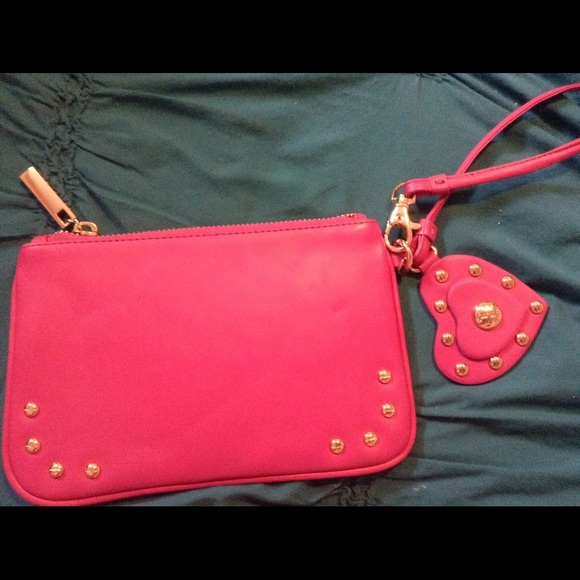 Tory burch clutch reserved for Eser's