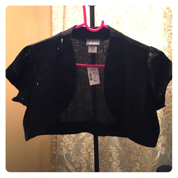 CLOSING CLOSET SOON 😩Sequence cropped cardigan - Picture 1 of 2