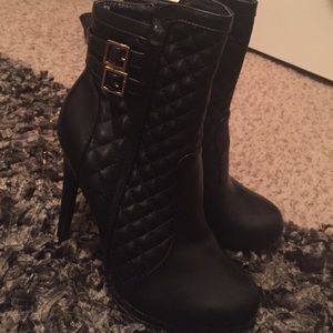 Brand New! Just Fab Booties