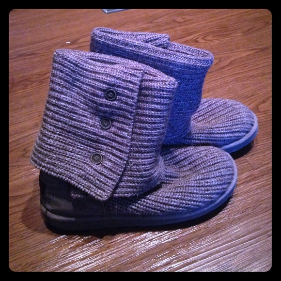 Gray Knit Uggs
