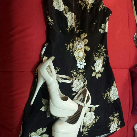 Super adorable Jr Size SM Sun dress