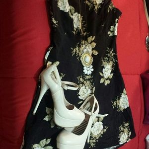 Super adorable Jr Size SM Sun dress