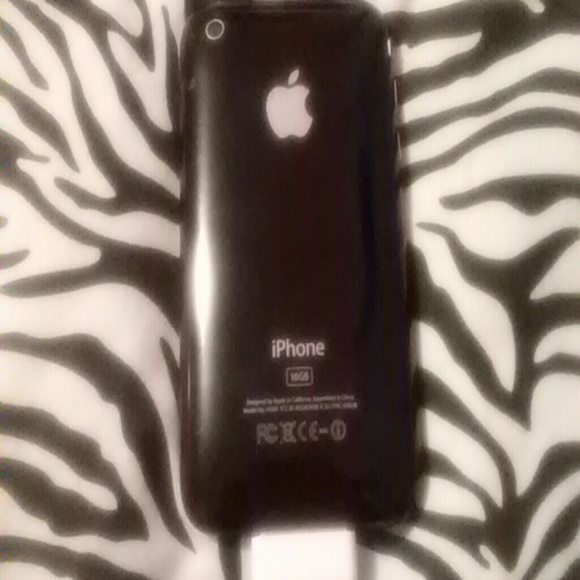 Iphone 3 - Picture 2 of 4