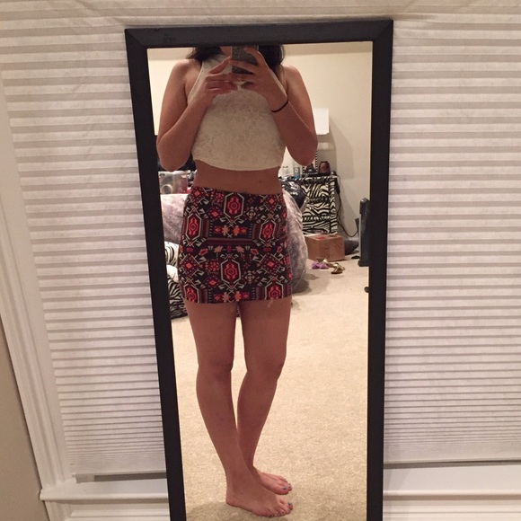 Aztec patterned skirt! - Picture 2 of 4