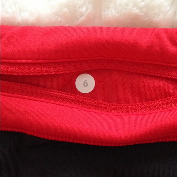 🌺SOLD🌺Lululemon Run Groovy Shorts - Picture 3 of 4