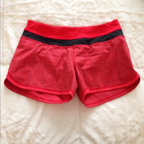 🌺SOLD🌺Lululemon Run Groovy Shorts - Picture 4 of 4