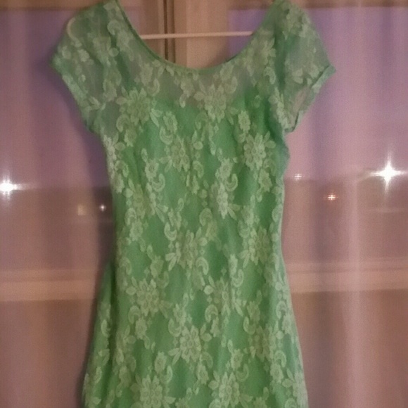 HOLLISTER above the knee green dress
