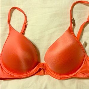 NWT Gap body push up bra