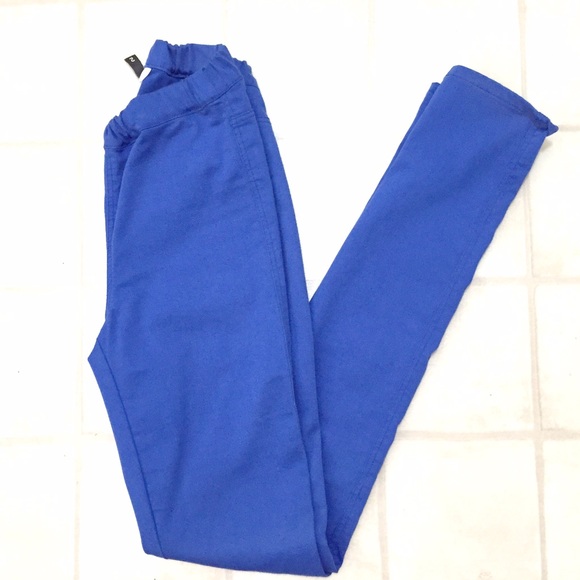 H&M Pants - NWOT H&M cobalt jeggings H&M Pants - NWOT H&M cobalt jeggings