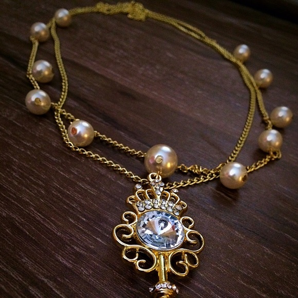 Key To The Royalty, Necklace . - Picture 3 of 4