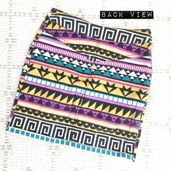 H&M Skirts - H&M Aztec graphic zip-up mini skirt H&M Skirts - H&M Aztec graphic zip-up mini skirt