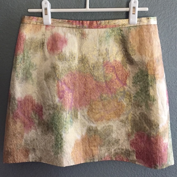 H&M Dresses & Skirts - 🎉Final Price🎉 H&M Floral Brocade Mini Skirt