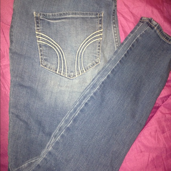Hollister natural waist jeans.