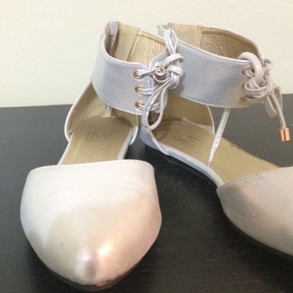 silver shoes