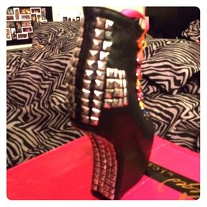 Studded Heel less wedges