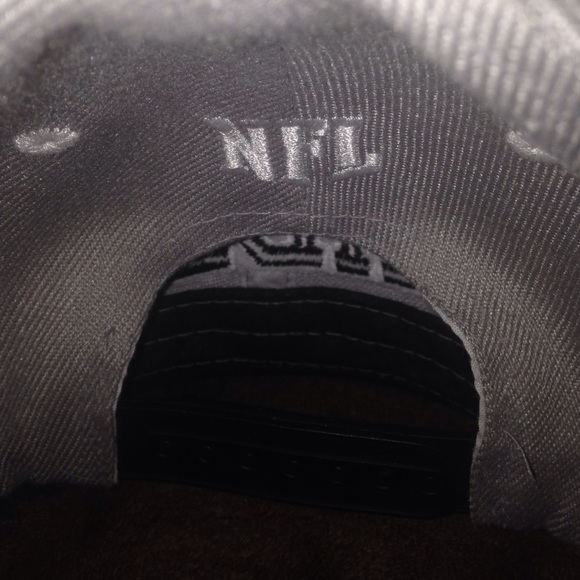 Men's SnapBack - Picture 2 of 2