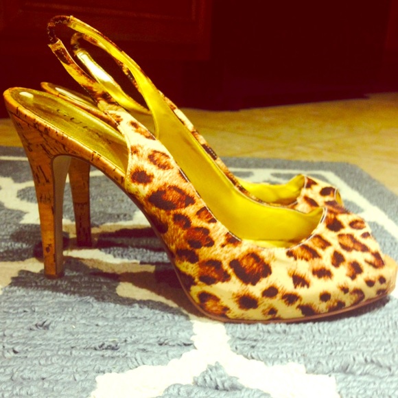 Guess peep toe heels