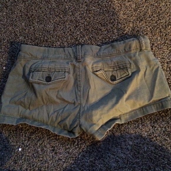 Abercrombie and Fitch shorts - Picture 2 of 3