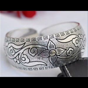 Beautiful Tibetan silver bracelet