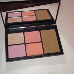 Mars blush palette limited edition