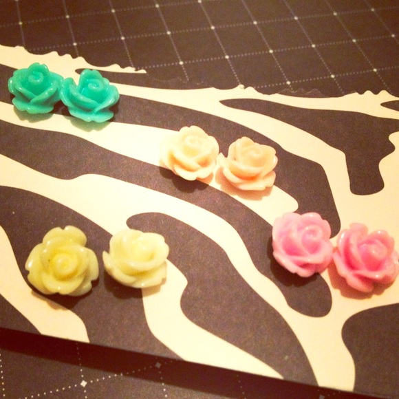 ROSE🌷earring SET (4) - Picture 1 of 1