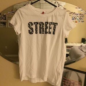 Street white baggy tee