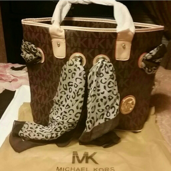 Michael kors hand bag *not original*