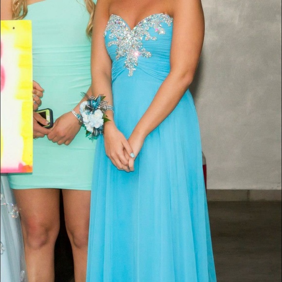 Prom Dreas - Picture 1 of 1