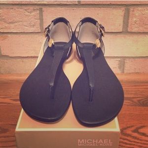 NIB MK flat sandal👠👌🏻💃🏼