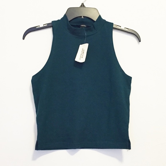 Forever 21 Tops - ❌SOLD❌ Forever21 Olive Green Crop Top