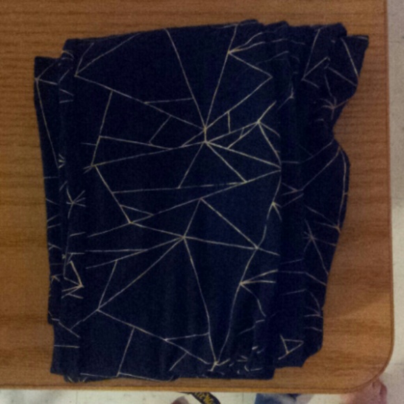 Forever 21 geometric design leggings