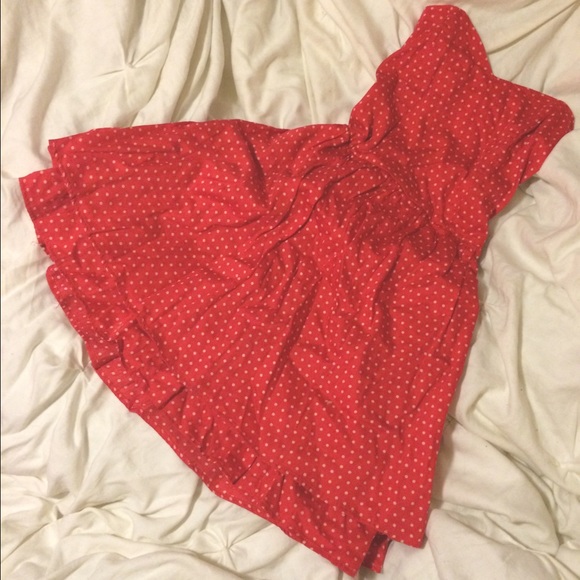 ✨Cute red & white polka dot dress✨💥FINAL PRICE💥