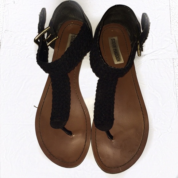Steve Madden black sandals