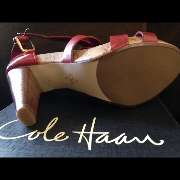 💥Host Pick💥 Cole Haan Sandals - Picture 3 of 4