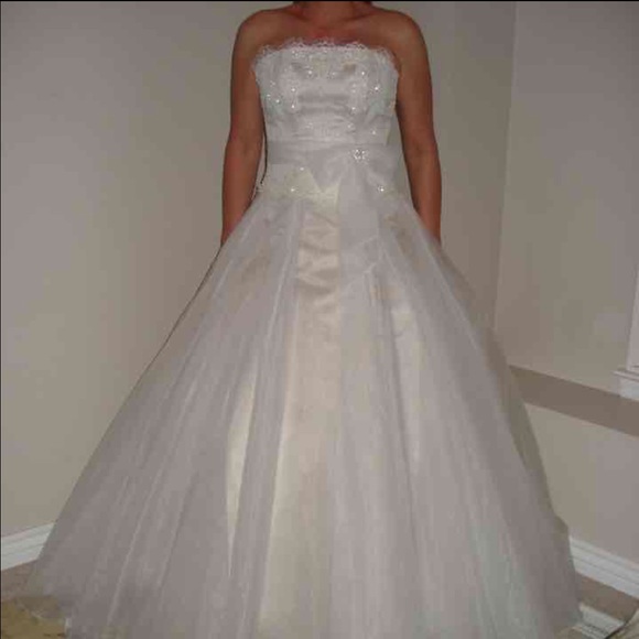 👰NEW! MAGGIE SOTTERO WEDDING GOWN👰 - Picture 3 of 6