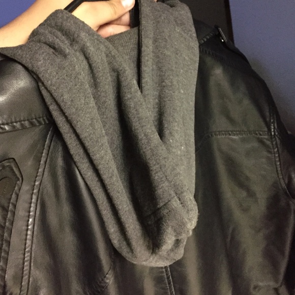 Guess jacket - Picture 3 of 3