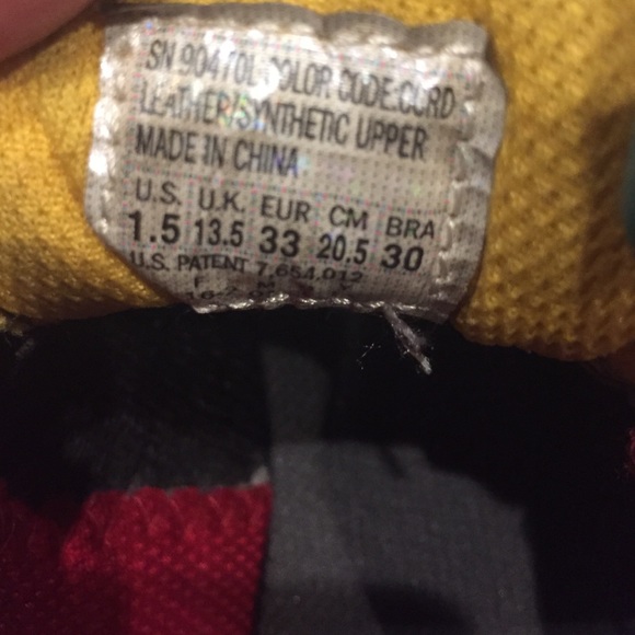 Sneakers - Picture 2 of 4