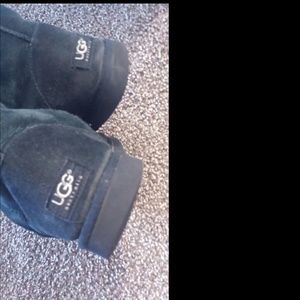 Black Uggs size 8