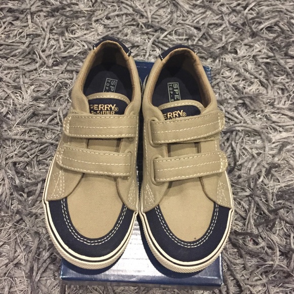 Shoes - Picture 2 of 4