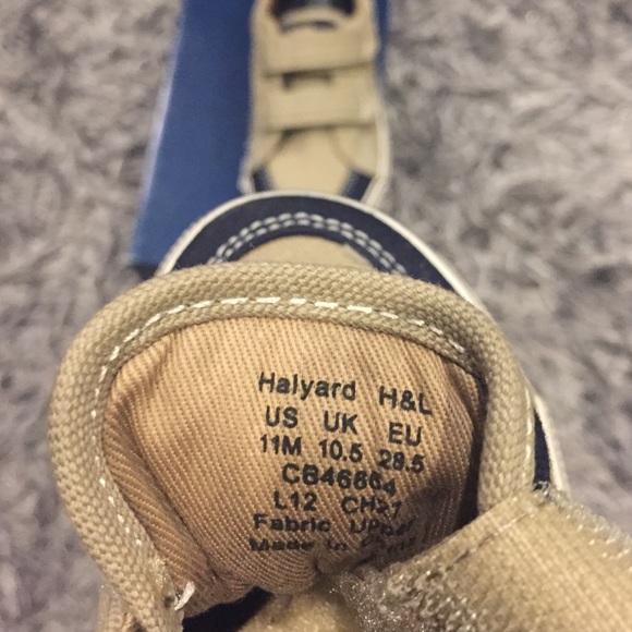 Shoes - Picture 3 of 4