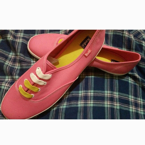 Pink Keds - Picture 2 of 2