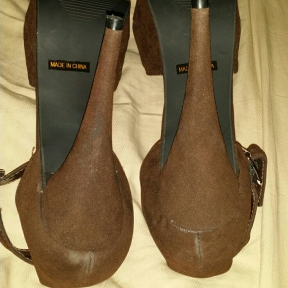 Shoes - Picture 2 of 3