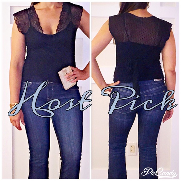 🎉HP🎉 Limited lace cap sleeve tie-back top - Picture 1 of 3